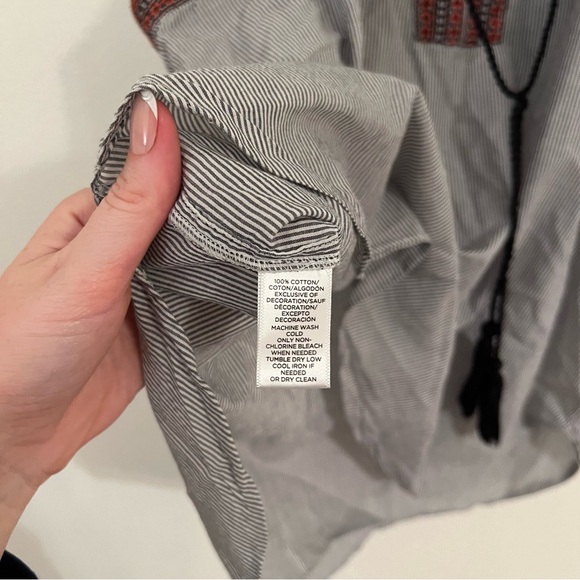 Ann Taylor LOFT Women's Embroidered Tassel Halter Top - Picture 4 of 5